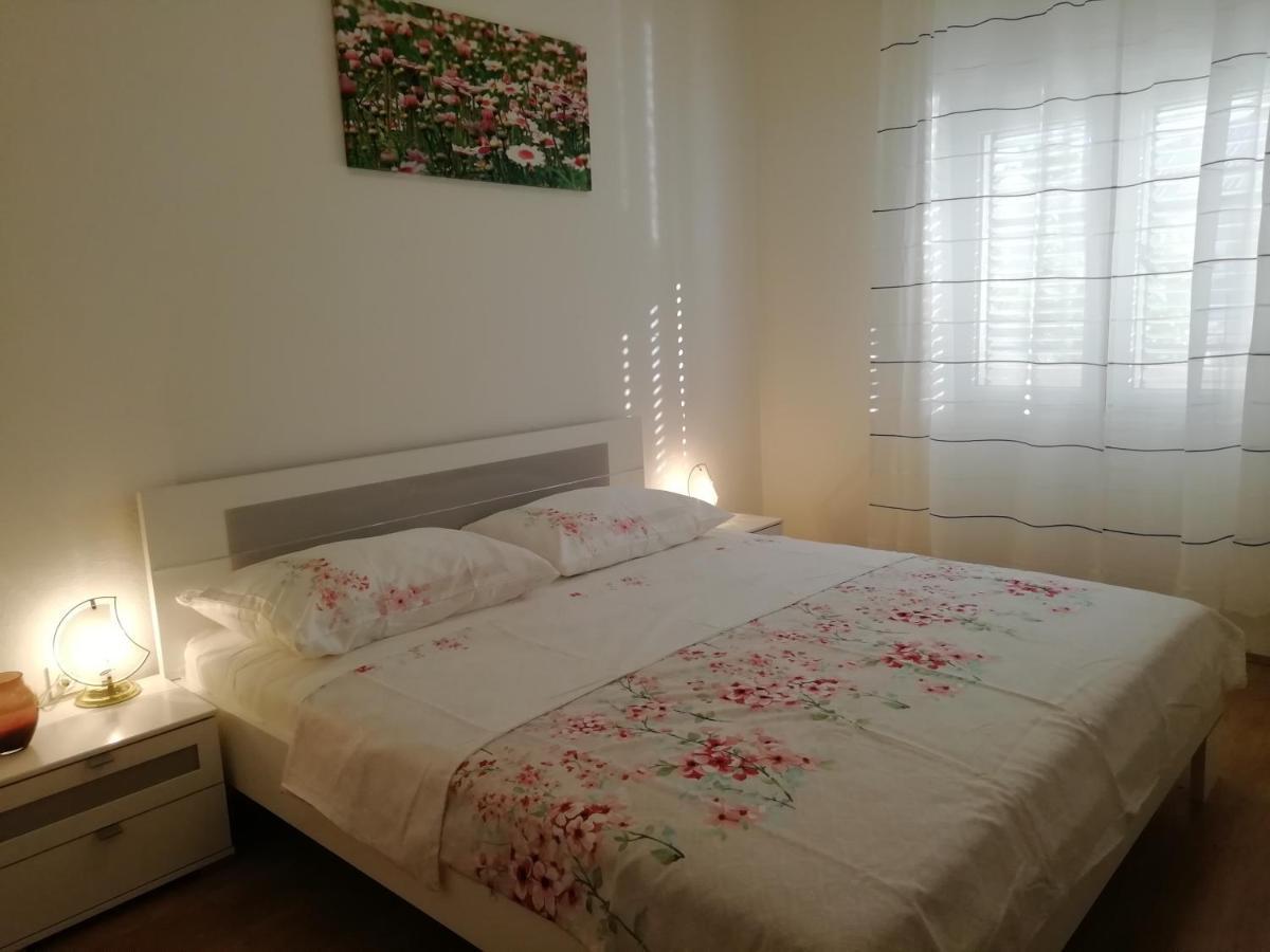 Apartments Adrialina Сень Экстерьер фото
