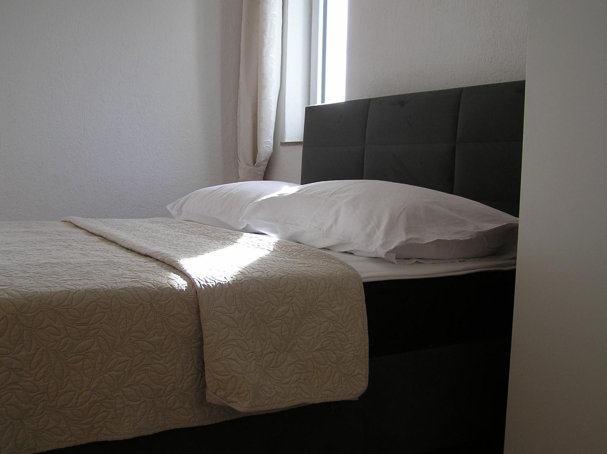 Apartments Adrialina Сень Экстерьер фото